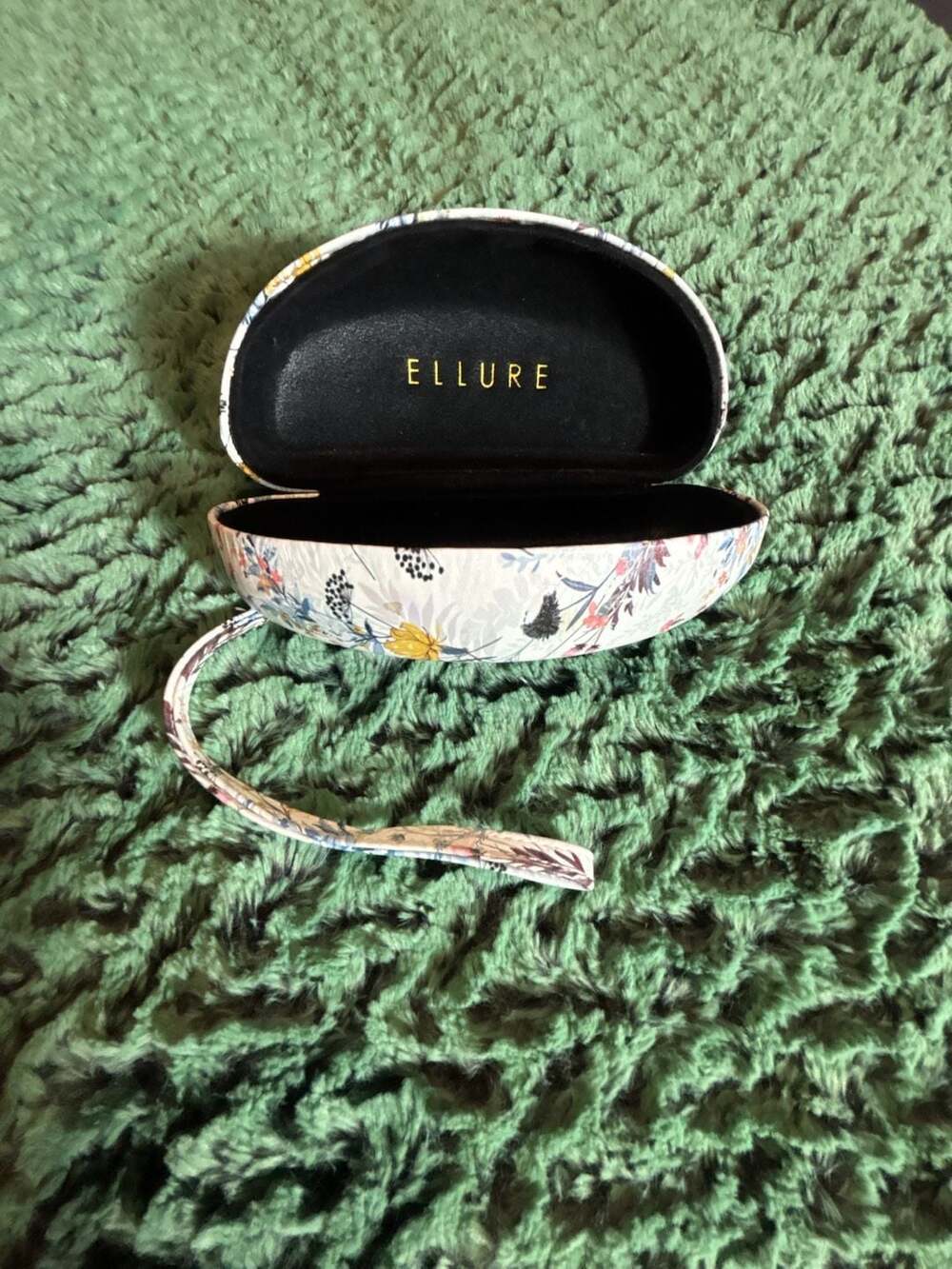 Flower Ellure Pinkish Hard Case Clamshell Sunglass Holder & Wristband 6.25" x 3"